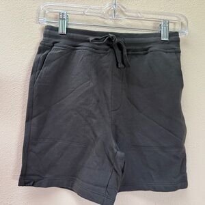 Barefoot dreams Boys Malibu Pima cotton fleece Shorts size 8-10 Color Carbon New